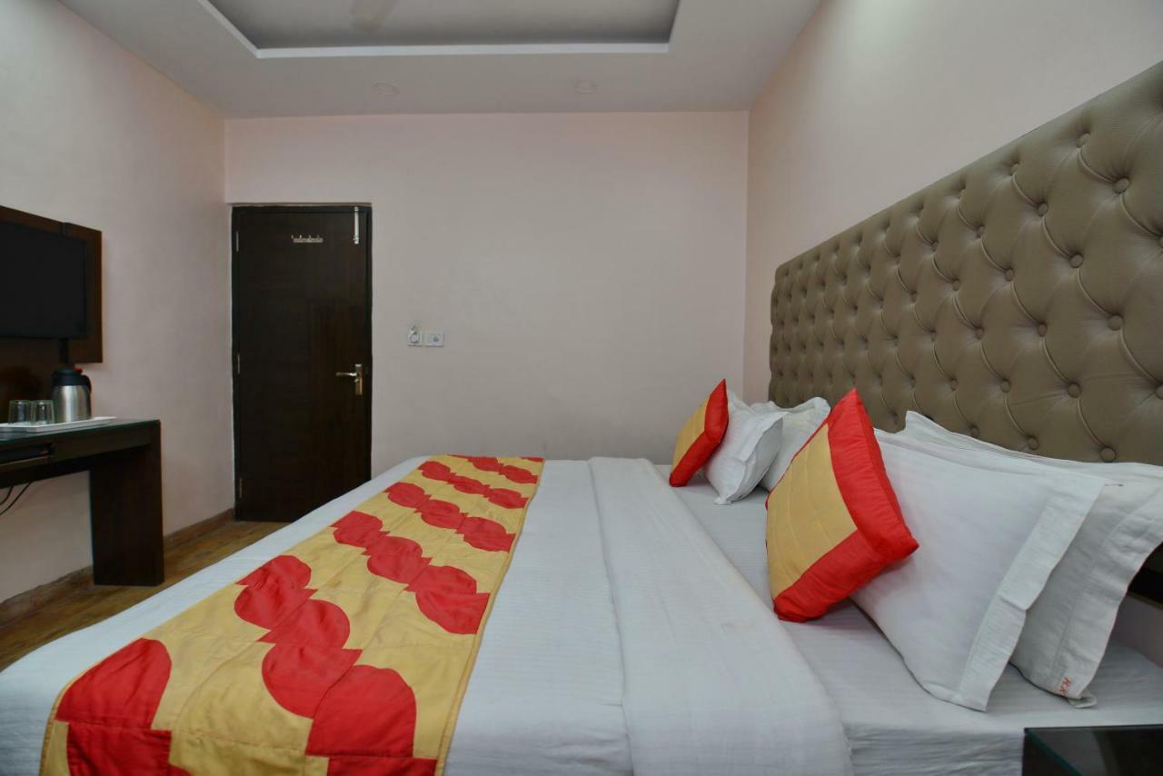Hotel Kabeer New Delhi @ New Delhi Railway Station Екстериор снимка
